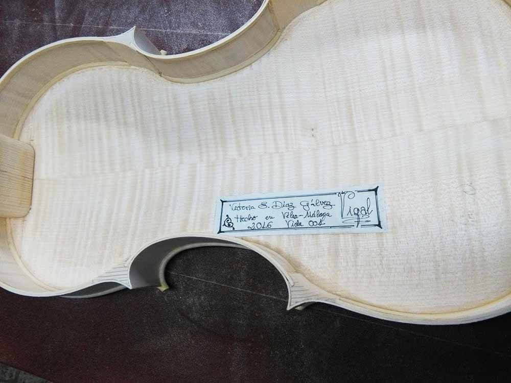 luthiers, reparacion de guitarras, fabricacion de instrumentos musicales