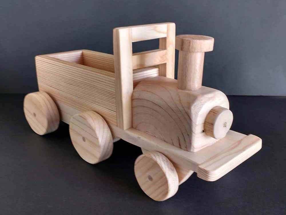 tren de madera, juguetes para niños